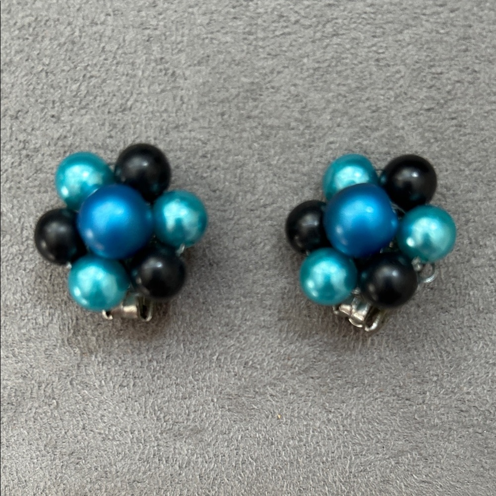 Vintage “JAPAN’ Turquoise and Black Beaded Clip Earrings